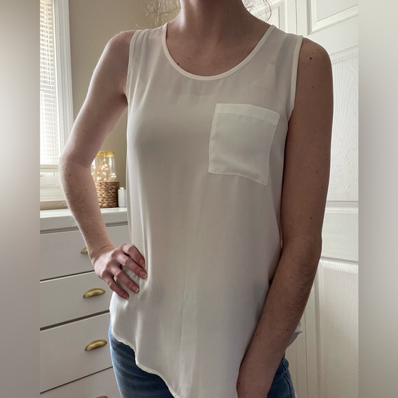 Soprano White Tank Top w/ Pocket - Picture 3 of 5